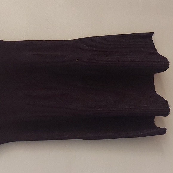 THEORY Cutout Metallic Ribbed Knit Fit-and-Flare Sleeveless Dress In Merlot - Picture 8 of 16